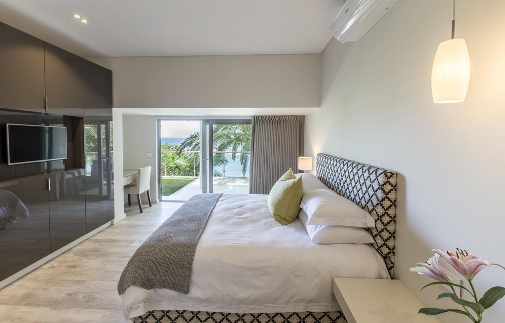 62 Camps Bay *