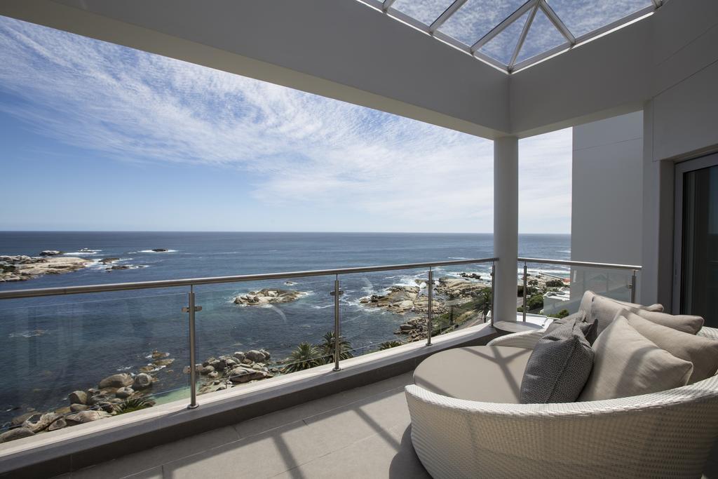 62 Camps Bay * Cape Town