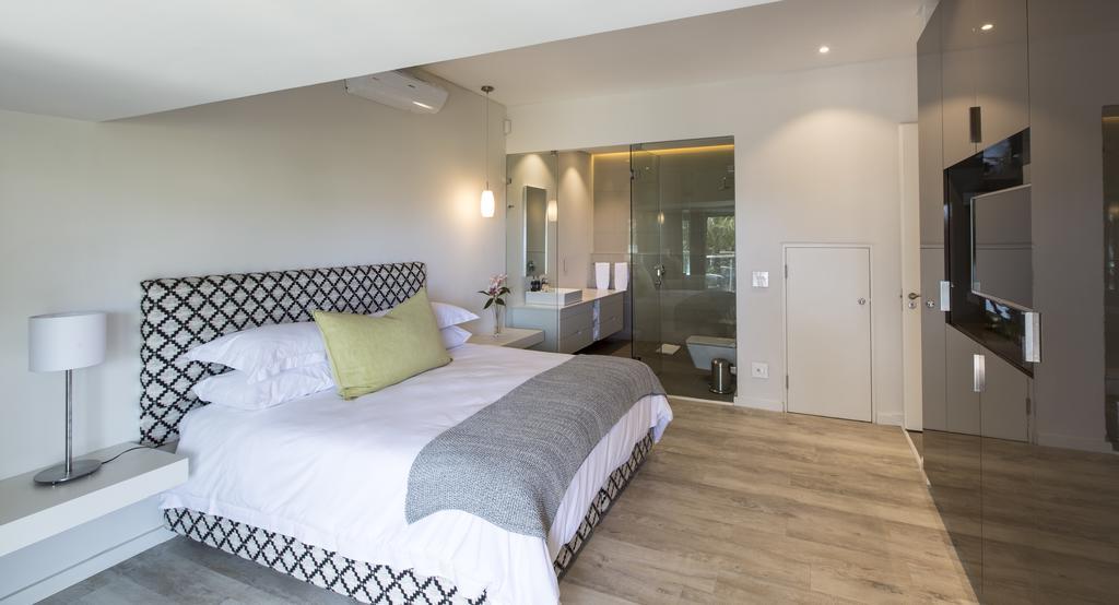 62 Camps Bay